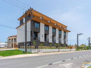 107 W Acapulco St #D, South Padre Island, TX 78597