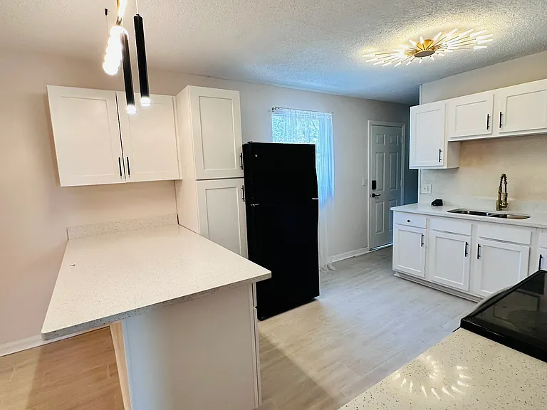 6650 Pinnochio Dr — Photo 7