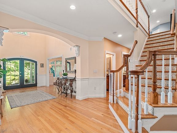 3rd image of 36 Cutler Farm Rd