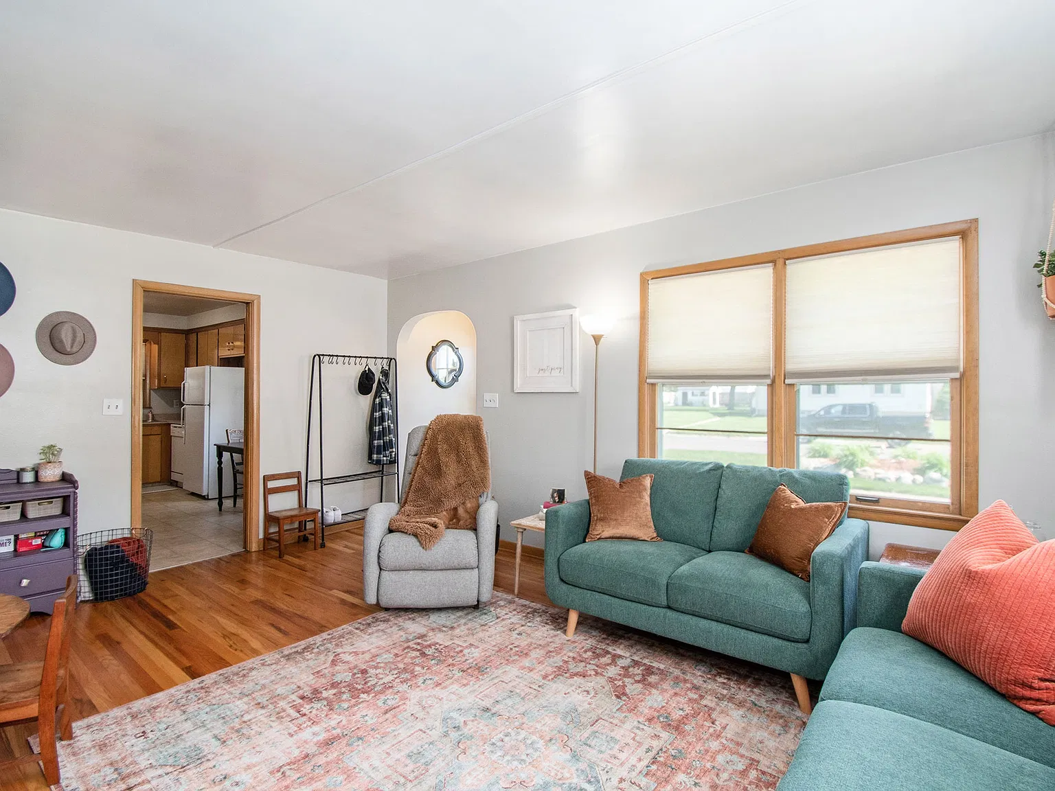 2 bed, 1020 sqft, $1,600 — Photo 3