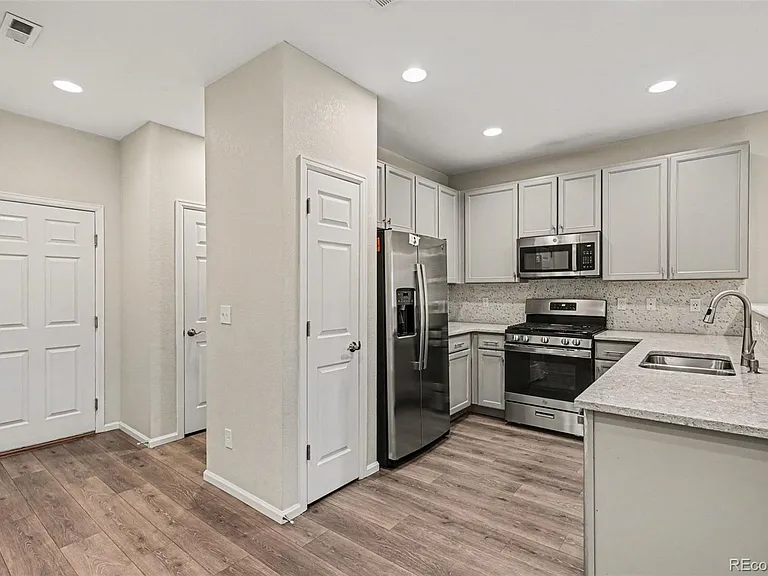 19228 E 64th Pl — Photo 5