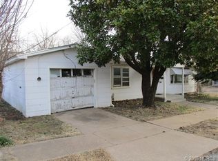 403 W McIntosh Ave, Checotah, OK 74426