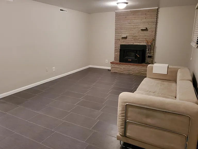 924 Ellston St — Photo 12