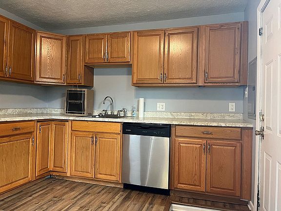 5th image of 3051 Asbury St