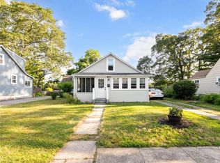124 Everleth Ave, Warwick, RI 02888