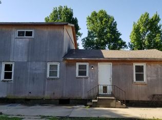 1424 Chouteau Ave, Baxter Springs, KS 66713
