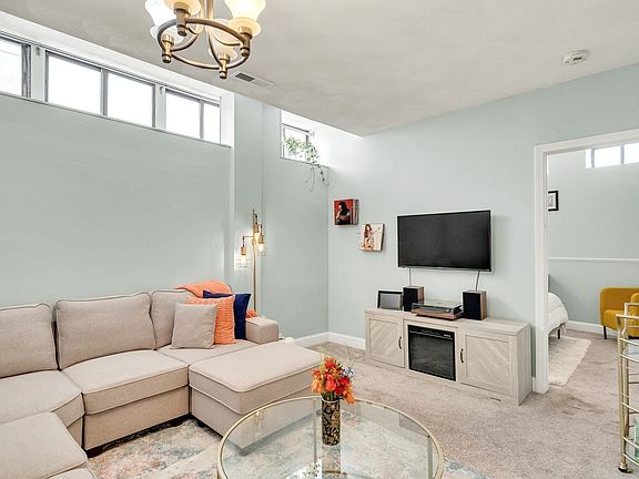 3rd image of 356-358 Main St #1