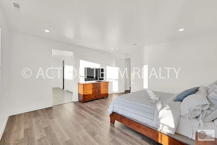 1722 W Oakridge Dr — Photo 38