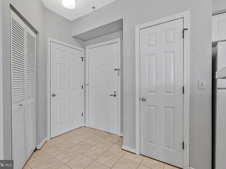 1625 International Dr #321 — Photo 7