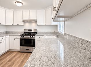 304 E Erna Ave #304, La Habra, CA 90631