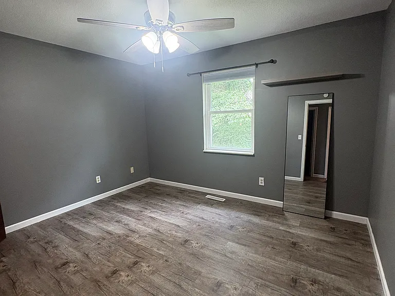 1711 Ridgewood Dr — Photo 10