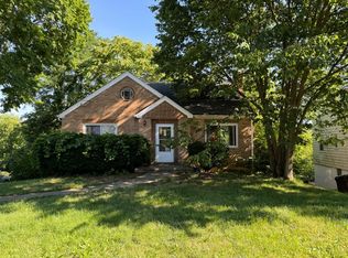 448 Samoht Ridge Rd, Cincinnati, OH 45238