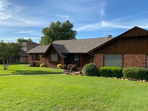 1st image of 1313 N Trail Dr