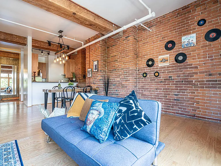 518 Beatty St #303 — Photo 7