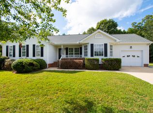 125 Glenmore Cir, Youngsville, NC 27596