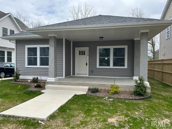 726 Turnock St, South Bend, IN 46617