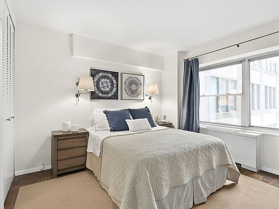 3rd image of 118 E 60th St APT 12F