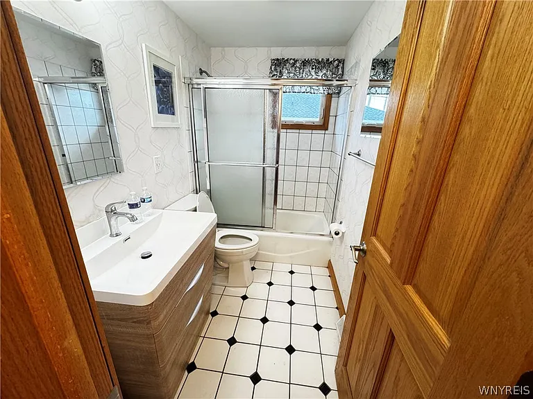 13 Satinwood Dr — Photo 11