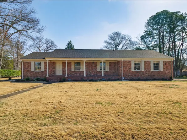 2305 Lakewood Ln, Chesapeake, VA 23321