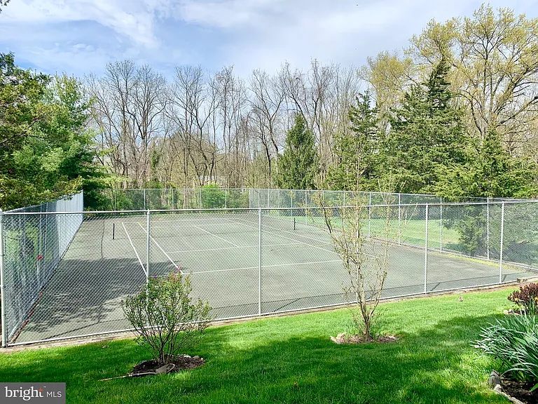 305 Marten Rd — Photo 31