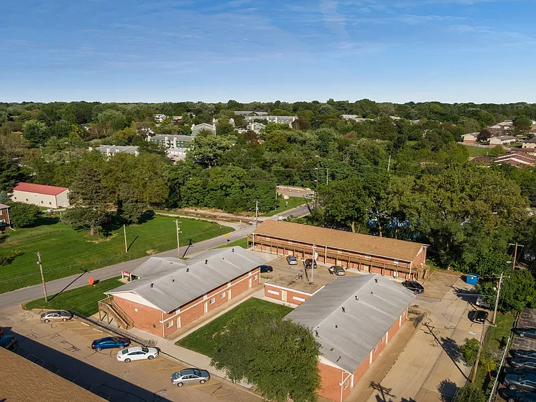 Redstone Commons — Photo 11