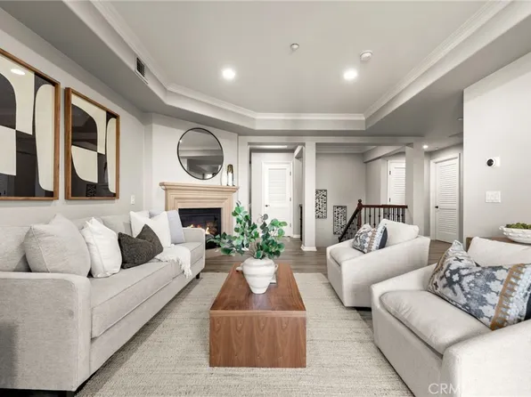 401 Bernard St #211, Costa Mesa, CA 92627