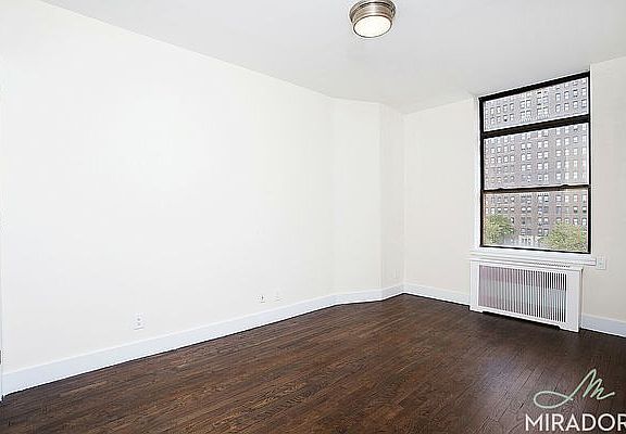 2nd image of 304 E 20th St APT 7A