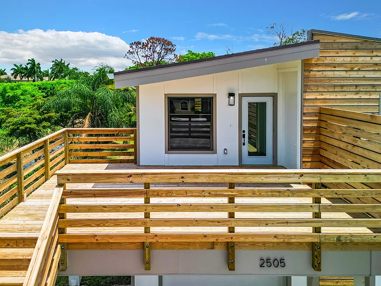 2505 Storter Ave — Photo 44