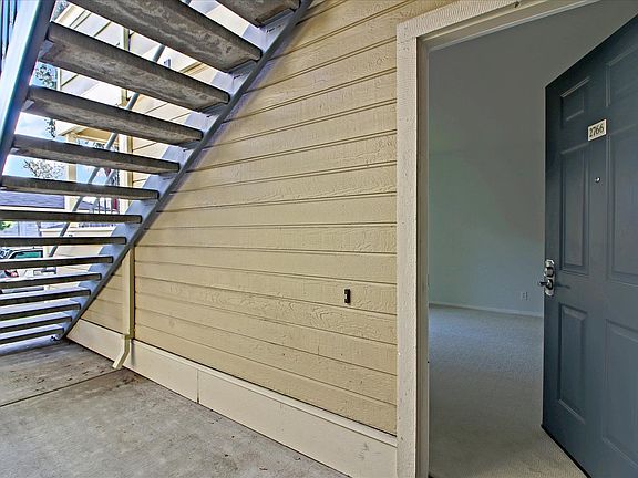 5th image of 2766 Somerset Park Cir