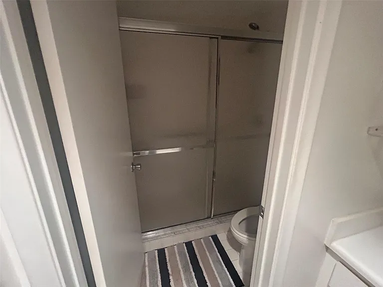 1902 Bermuda Cir #G2 — Photo 11