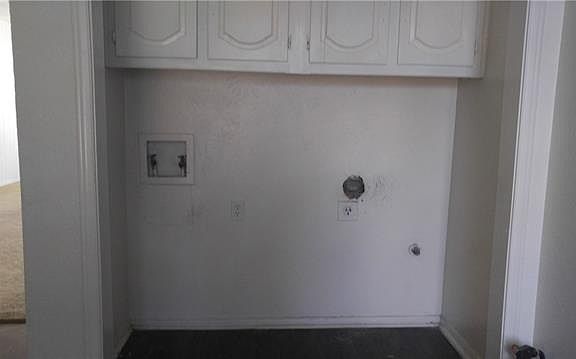 4th image of 1415 Deborah Ave