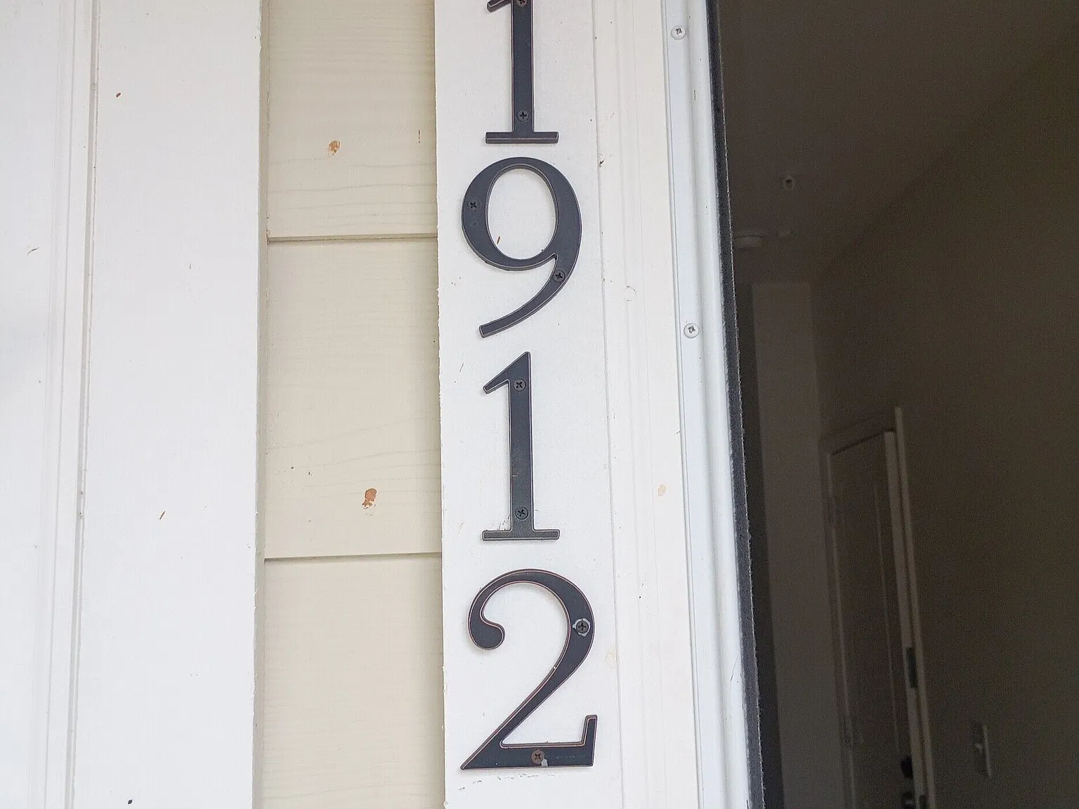3 bed, 2.5 bath, 2896 sqft, $1,850 — Photo 2