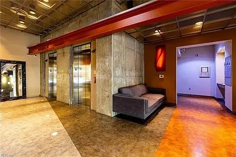221 Market St #206 — Photo 2