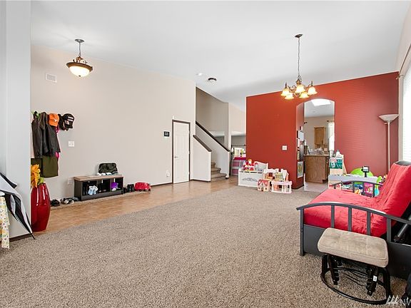 4th image of 16328 Cascadian Ct SE