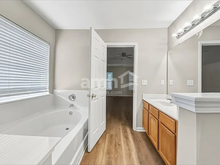 5145 Torrey Ln — Photo 13