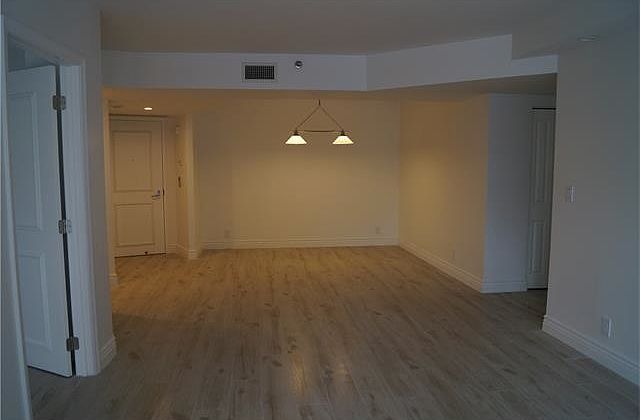 1st image of 1000 Island Blvd #308