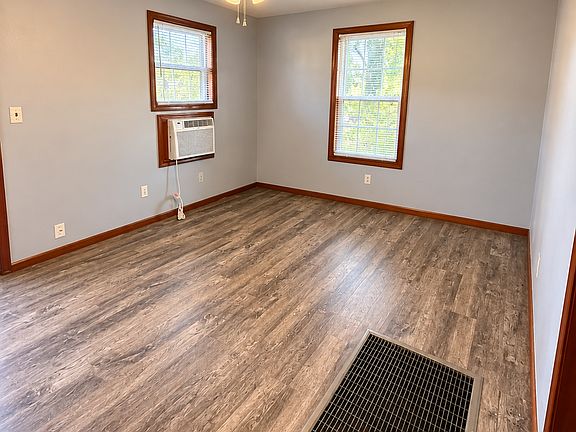 2nd image of 3057 Southern Ave #1