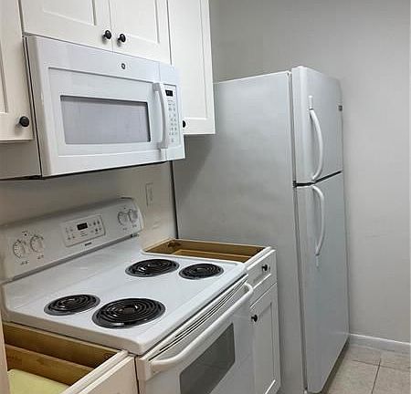 3rd image of 10214 Twin Lakes Dr #10214