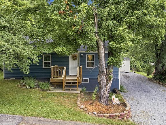 2nd image of 96 George Ln