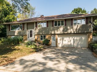 1643 Wilshire Dr NE, Rochester, MN 55906