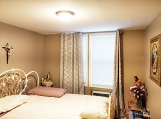 2338 38th St APT 1R, Astoria, NY 11105