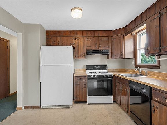 2nd image of 24 Williams Ave