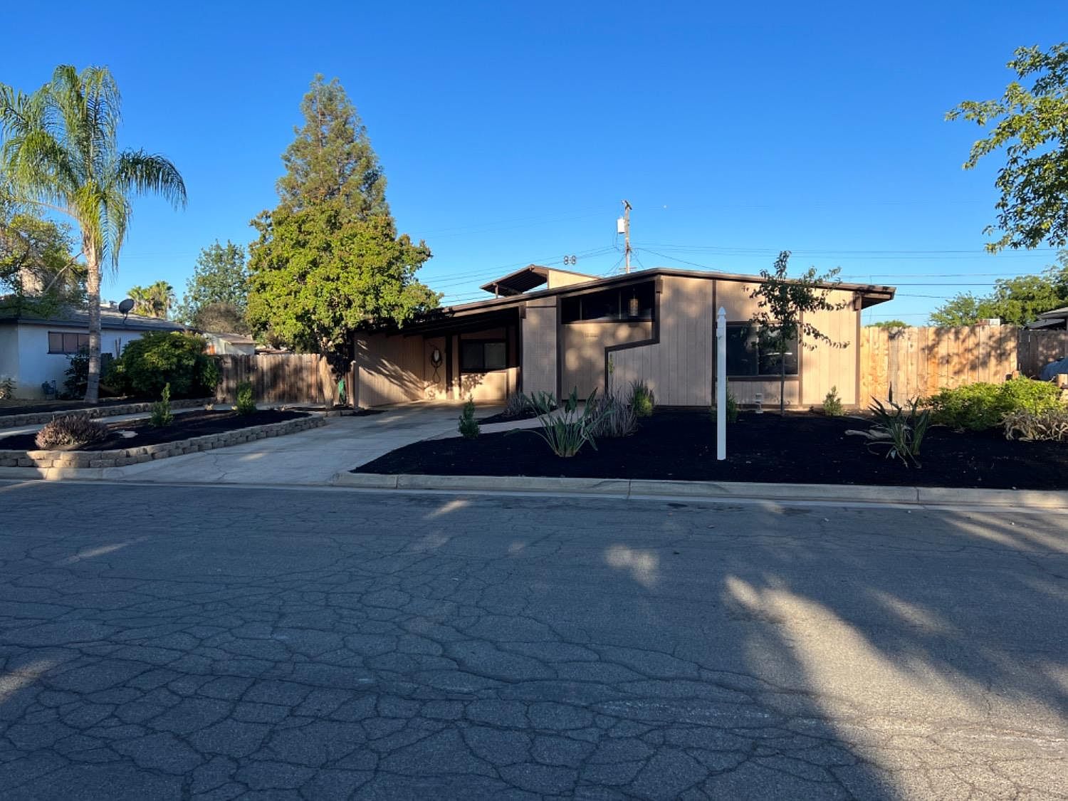 6569 N College Ave, Fresno, CA 93704 Zillow
