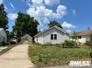 1521 Lake St, Pekin, IL