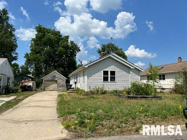 1521 Lake St photo 1