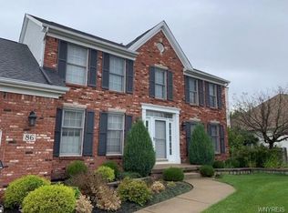 86 Old Post Rd, Lancaster, NY 14086