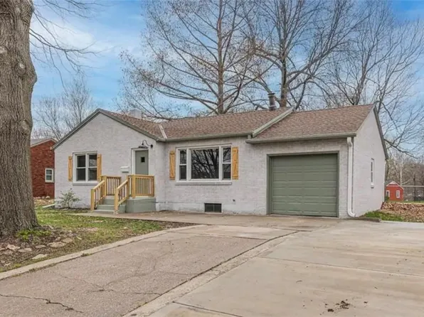 316 E Bellevista Dr, Independence, MO 64055