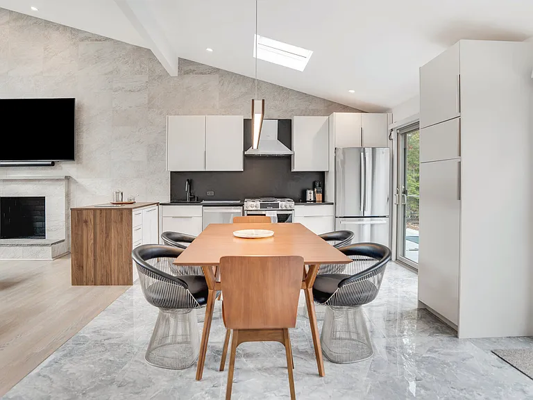 16 Oyster Pond Ln — Photo 9