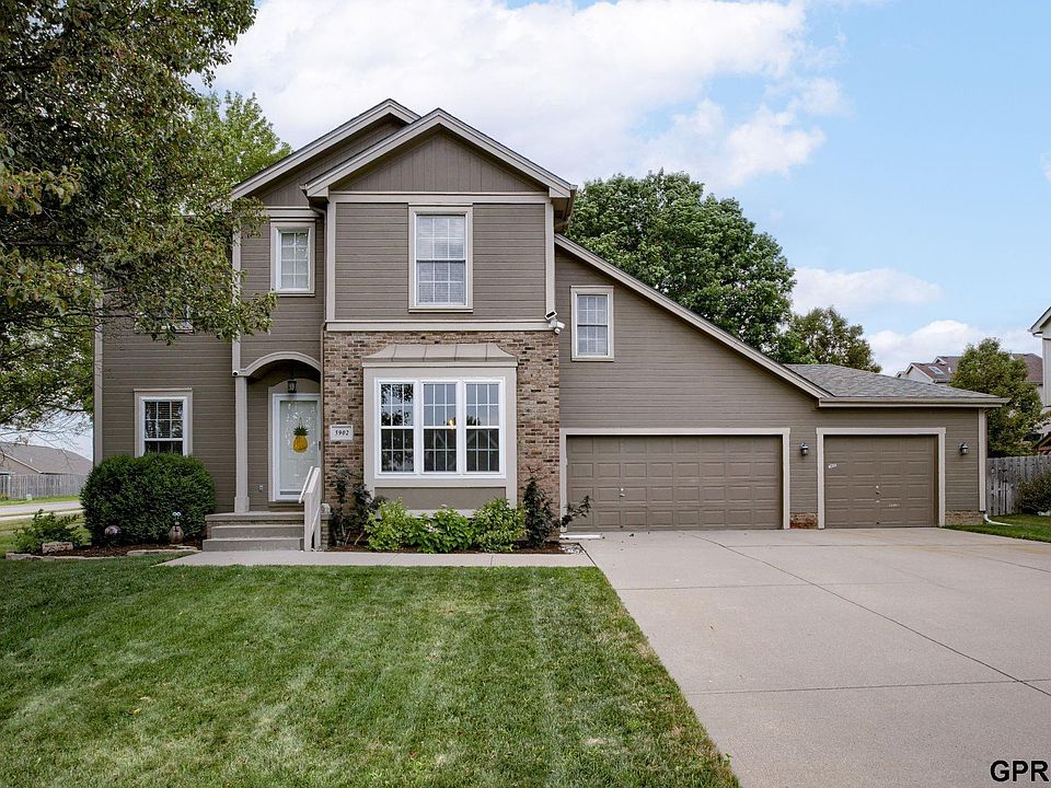 1st image of 5902 N 146th St