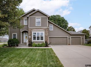 5902 N 146th St, Omaha, NE 68116